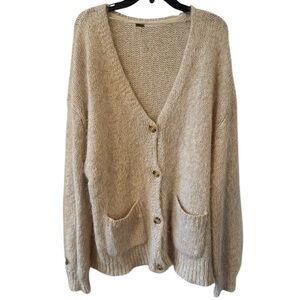 Free people  Cozy Cream Women's Sweater size Medium